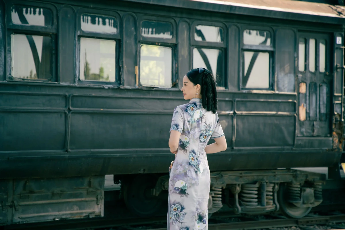 Thuê sườn sám chụp tại phim trường Thượng Hải