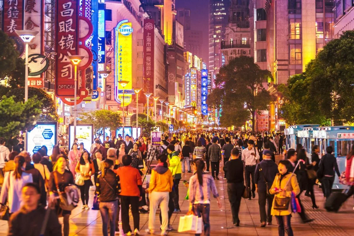 Dạo bộ và ngắm phố Nam Kinh lên đèn