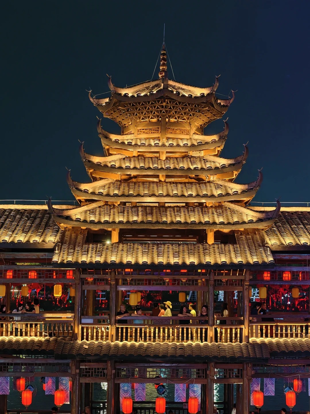 Nam Ninh khi thành phố lên đèn